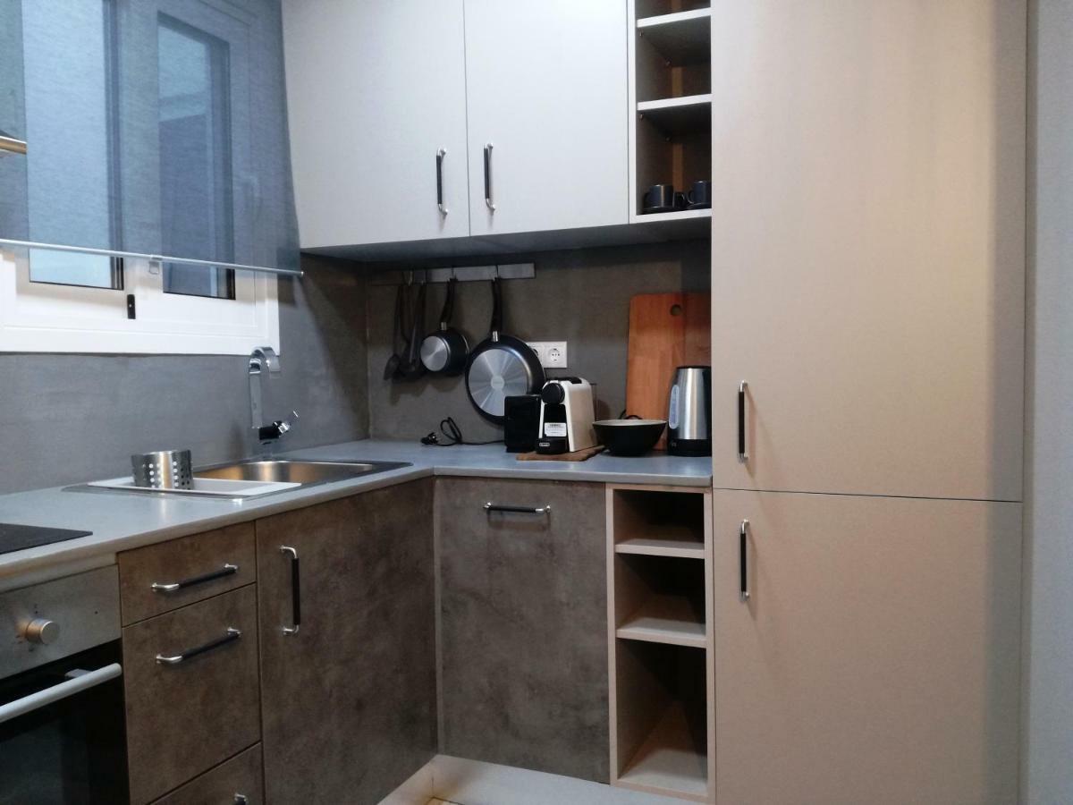 The Kerameikos Midtown Apartments Atenas Exterior foto