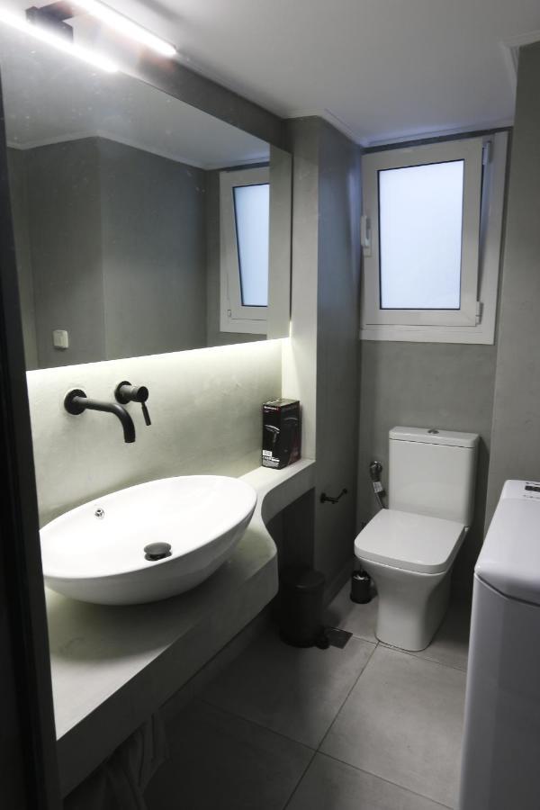 The Kerameikos Midtown Apartments Atenas Exterior foto